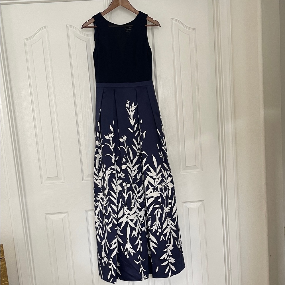 Morgan Co.Navy and White Maxi Dress - Picture 2 of 11
